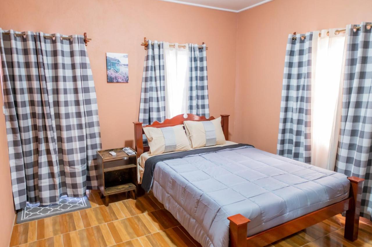 Golden Palms Apartment Kingstown Luaran gambar