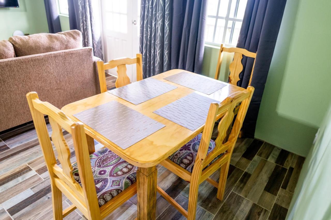 Golden Palms Apartment Kingstown Luaran gambar