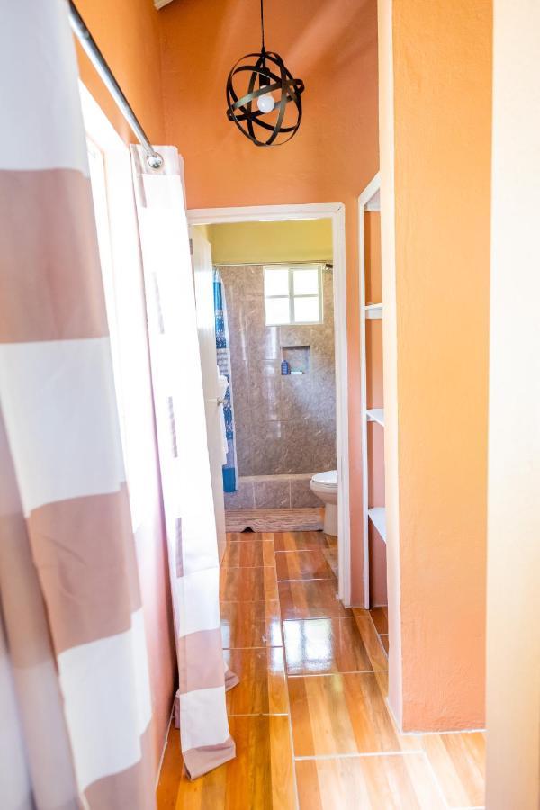Golden Palms Apartment Kingstown Luaran gambar