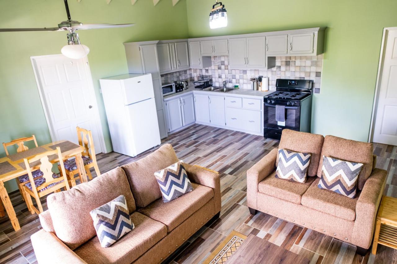 Golden Palms Apartment Kingstown Luaran gambar