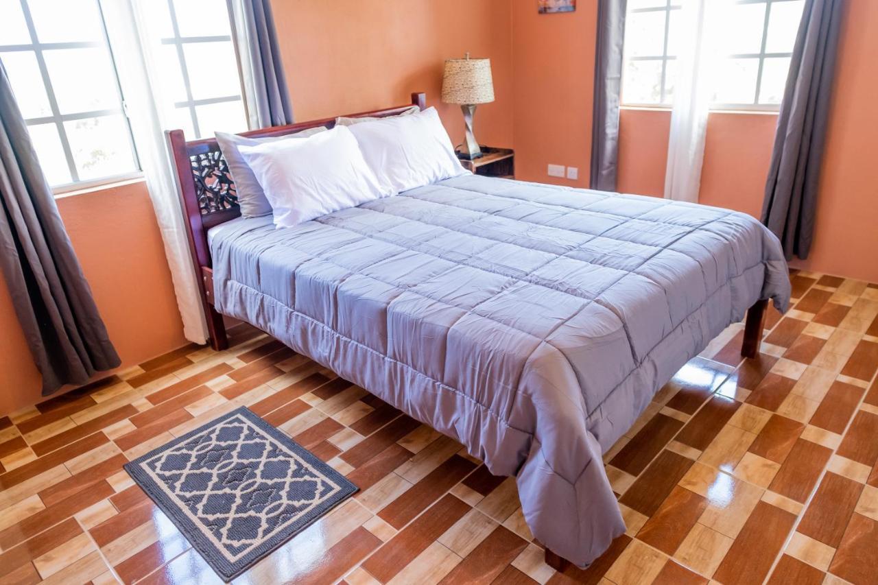 Golden Palms Apartment Kingstown Luaran gambar